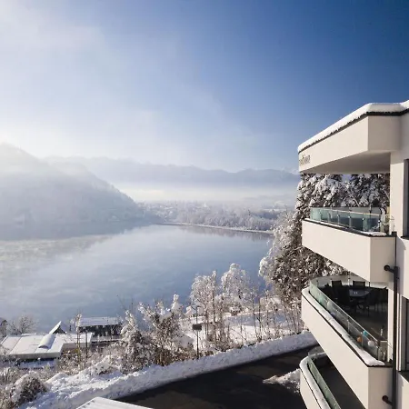 Lägenhet Beautiful Apartment, View Over The Ossiachersee